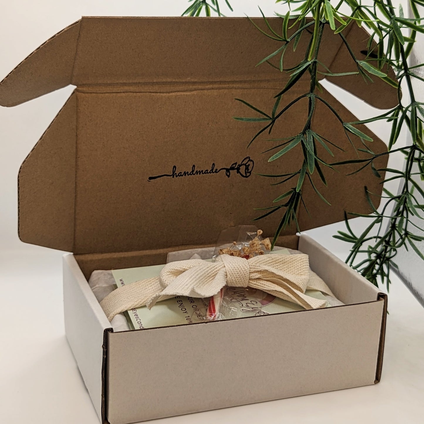 DISCOVERY KIT WITH CANDLE HOLDER