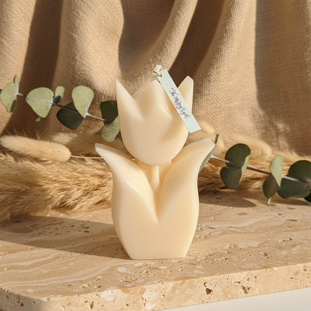 The Melting Eyes Tulip Flower decorative soy candle front view