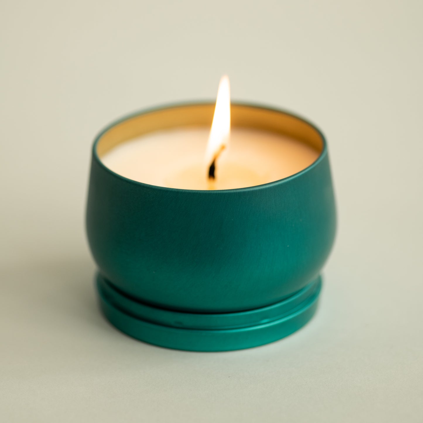 REFRESH CANDLE · 8oz